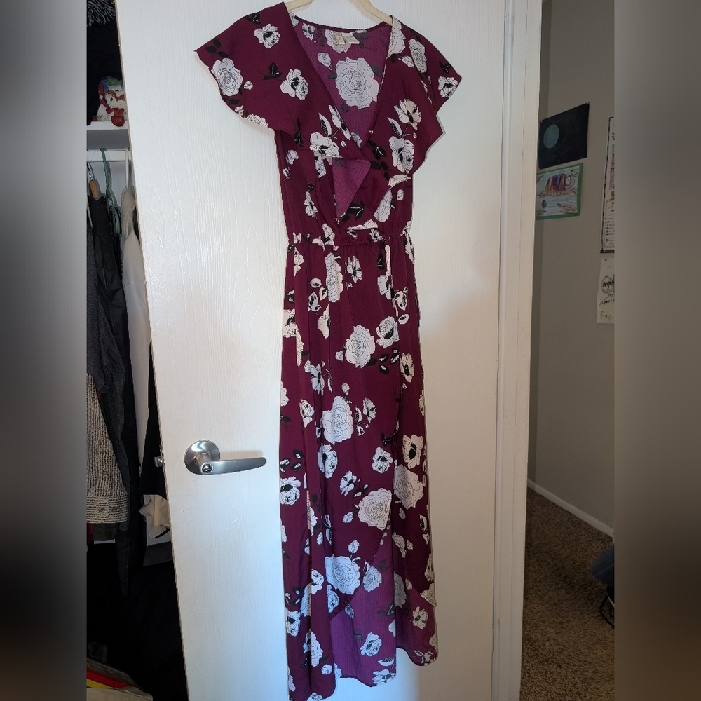 Japna Dress XS Maroon White Floral Open Front